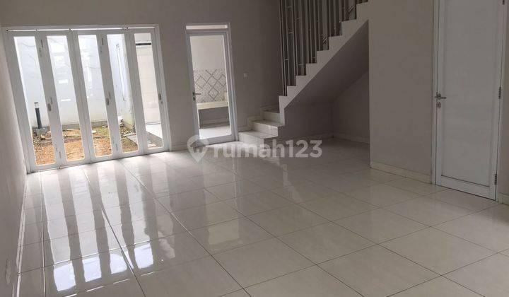 Rumah 2 Lantai Baru Unfurnished Sertifikat Hak Milik di Komplek Cipta Graha, Bandung 1