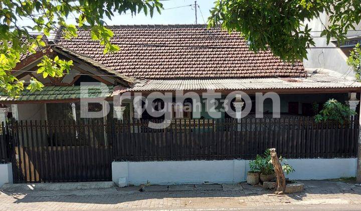 Rumah Dipinggir Raya Poros Area Bunga Bunga Lowokwaru Kota Malang 1