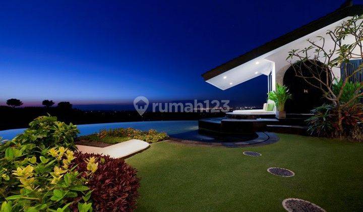 Freehold - Villa with beautiful view in Jimbaran 1