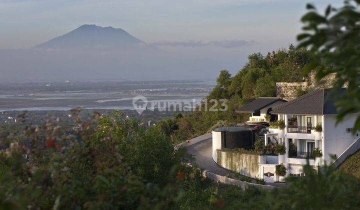 Freehold - Villa with beautiful view in Jimbaran 2