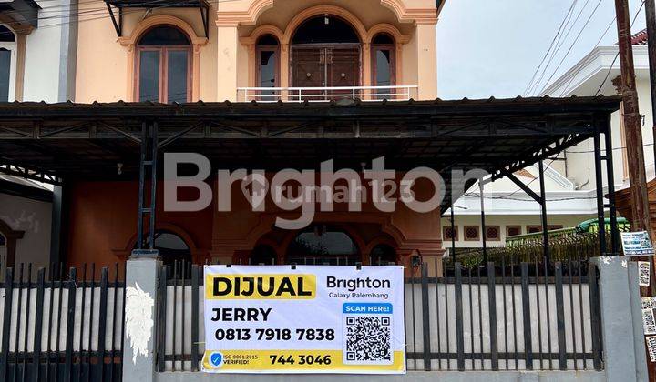 RUMAH TOWNHOUSE BAGUS, BESAR DAN NYAMAN DI TAMAN KENTEN