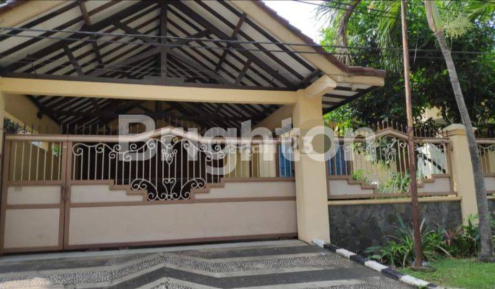 Rumah dengan private pool di Bintang diponggo SURABAYA BARAT 1