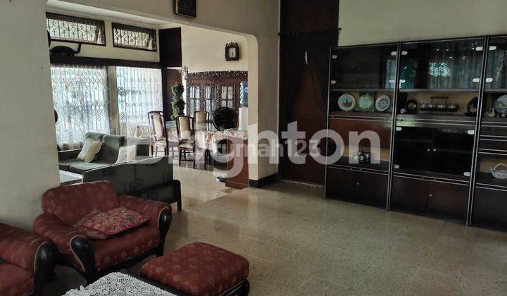 RUMAH KLASIK, di perumahan Elite dan nyaman di Jakarta Timur 2