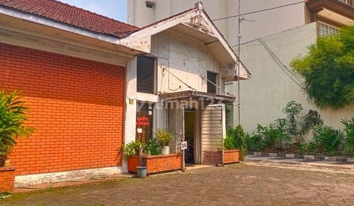 RUMAH TUA DI PUSAT KOTA BANDUNG 1