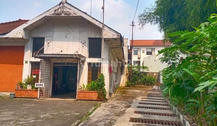 RUMAH TUA DI PUSAT KOTA BANDUNG 2