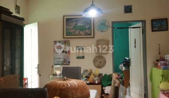 Rumah dengan Halaman Luas dan Strategis @Villa Inti Persada, Pamulang