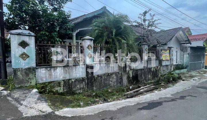 RUMAH NYAMAN DENGAN HALAMAN LUAS SIAP HUNI STRATEGIS 1