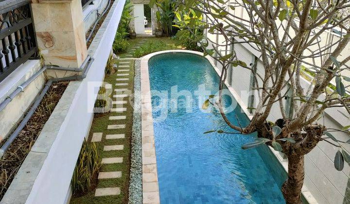 VILA PRIBADI, MEWAH  2 LANTAI DI SEMINYAK 1