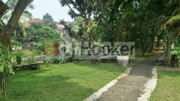 Rumah Semi Furnished dengan View Danau di Citra Gran Cibubur 2