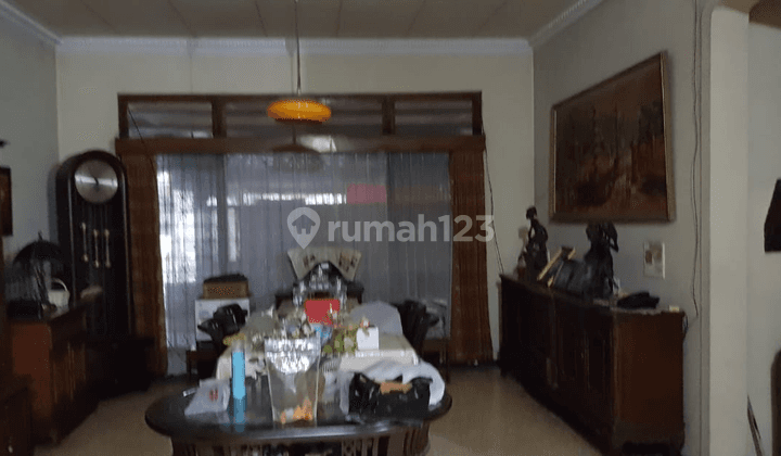 RUMAH CANTIK SIAP HUNI DI TAWAKAL TOMANG SENTRAL JAKARTA BARAT. LOKASI BAGUS, AKSES 2 MOBIL. COCOK UNTUK DI HUNI & BANGUN RUMAH 2