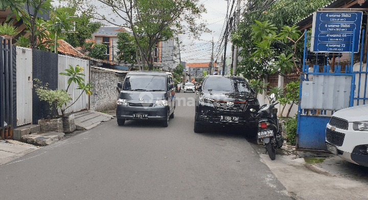 Rumah 1 lantai di kawasan Pusat Bisnis Percetakan bungur Jakarta Pusat. Lokasi bagus dan sangat cocok untuk usaha maupun berbagai bisnis lainnya 2