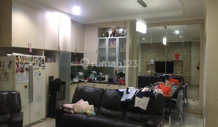 RUMAH CANTIK SIAP HUNI 2 LANTAI DI JALAN MANGGA GREEN VILLE JAKARTA BARAT 1