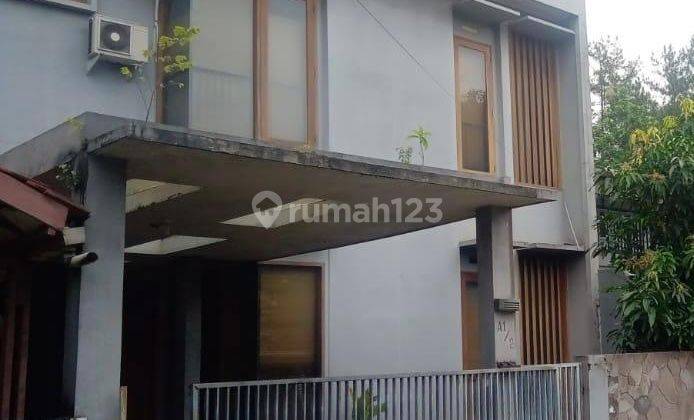 rugi rumah di kencana loka jalan kereta kencana bsd city kondisi rapi siap huni 1