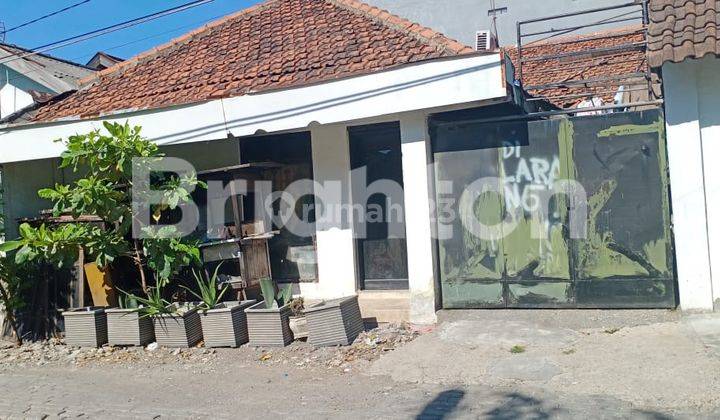 RUMAH DI PUCANG ANOM SURABAYA STRATEGIS HOOK 2