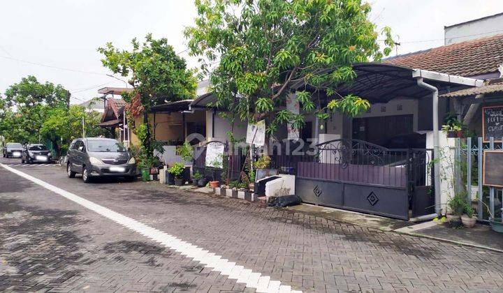 Rumah di Kutisari Indah Selatan, Terawat, Row Jalan 8 meter - NH - 2