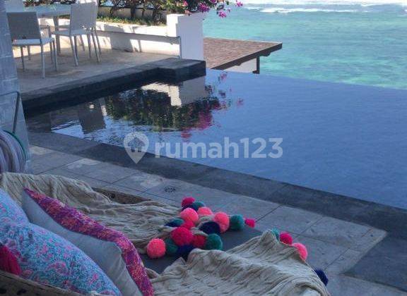Villa Bebas Hak Milik Dengan Pemandangan Laut dan Akses ke Pantai Pribadi Nusa Dua