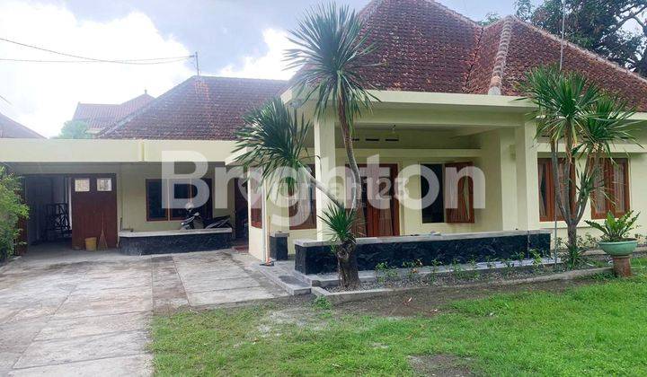 RUMAH BELANDA JALAN BESAR IJEN BOULEVARD lingkungan elit pusat kota Malang 1