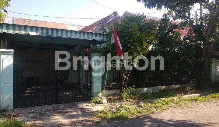 HITUNG TANAH RUMAH PUSAT KOTA DEKAT KAMPUS  ISTTS & WIDYA MANDALA 1