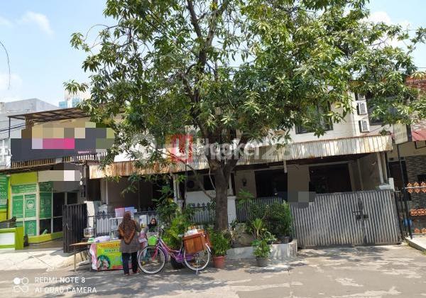 DETACHED HOUSE 10 x 16 m2 LOCATED IN KELAPA GADING PERMAI AREA, KELAPA GADING