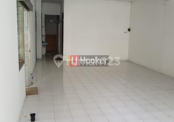 House on Pulomas Street Area East Jakarta 2