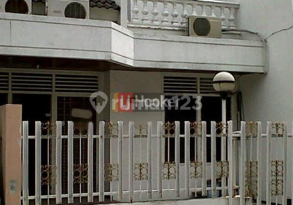 Rumah Di Jalan Janur Asri Area Kelapa Gading