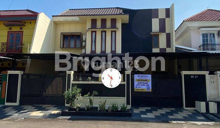 Rumah Luas dab bagus  2 lantai di Harapan Indah Bekasi 1