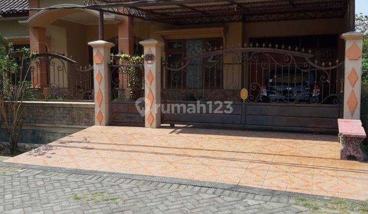 Rumah Siap Huni di Gayungsari Barat Surabaya, Lingkungan Nyaman 1