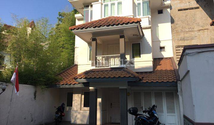 Rumah dijual di Raya Ngagel Surabaya. Dekat Marvell city 1