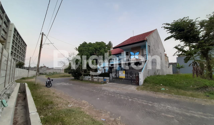 Rumah Hook Di  Griya Shanta Malang 2