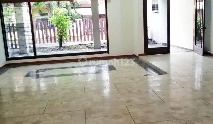 Rumah di Jemur Andayani, bisa untuk rumah tinggal/kantor, row jalan lebar 2