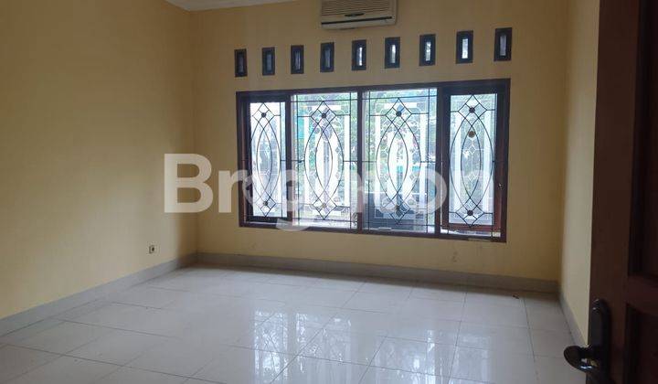 RUMAH 2 LT JALAN RAYA LOMBOK / LEBAR & AREA BISNIS 2