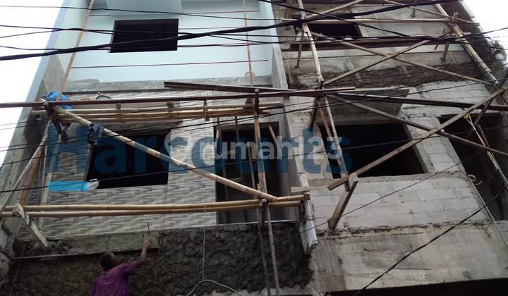 Dijual Rumah Baru Minimalis 3 Lantai, Jakarta Barat Di