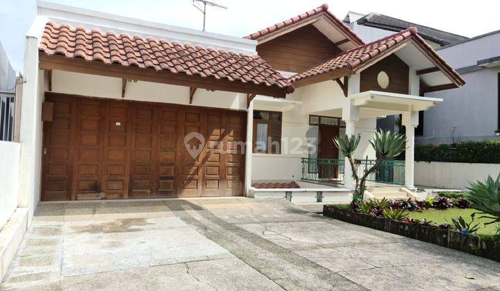 Rumah dengan udara sejuk di Dago Pakar Bandung  1