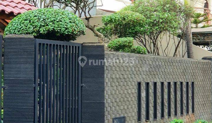 Di Jual Rumah Kelapa Sawit Gaya Country, di Jaktim 2