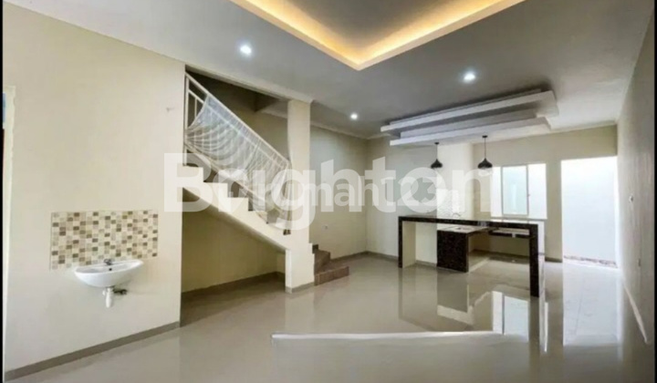 RUMAH GRESS MINIMALIS KUTISARI INDAH, LKS STRG DKT UNIV DLL