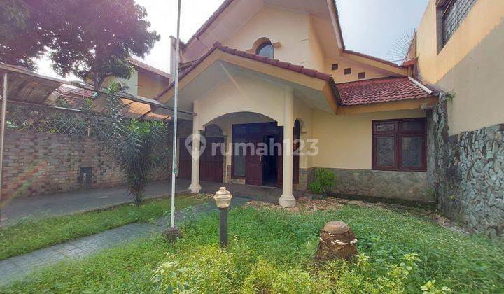 Rumah Bagus 2 Lantai SHM di Alam Cirendeu 2