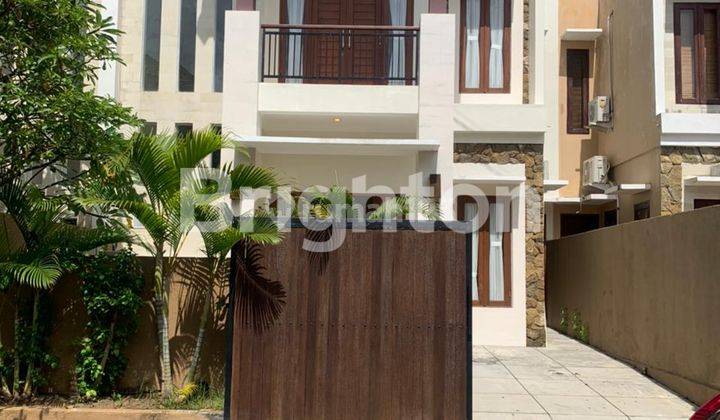 LUXURY TWO STORY HOUSE READY TO LIVE IN ONE GATE SYSTEM 1