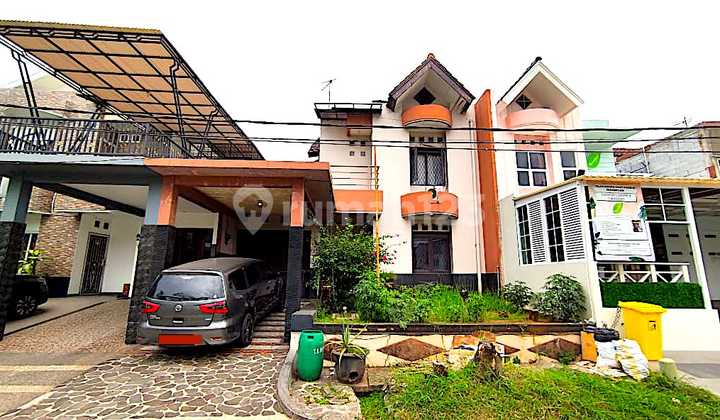 Rumah Luas Nyaman Dan Aman Hadap Taman  Di Meadow Green Cluster  [Lippo-Cikarang] 2