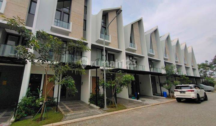 Rumah Baru di BSD dekat Taman Kota 2