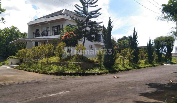 Rumah Tinggal di Grage Manoa Kuningan 1