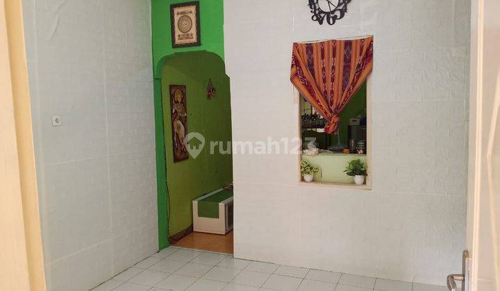 Rumah strategis di Jl. Raya Serpong 2