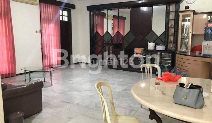 RUMAH 2 LT DI JL RAYA MANYAR TIRTOYOSO SURABAYA COCOK UNTUK USAHA 2