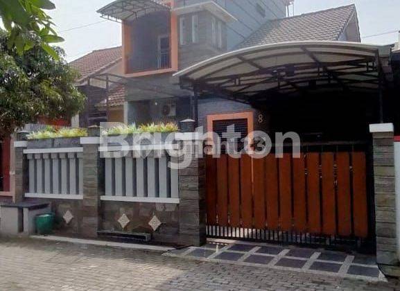 RUMAH BANGUNAN BAGUS 3 LANTAI DI MOJOSONGO SOLO 1