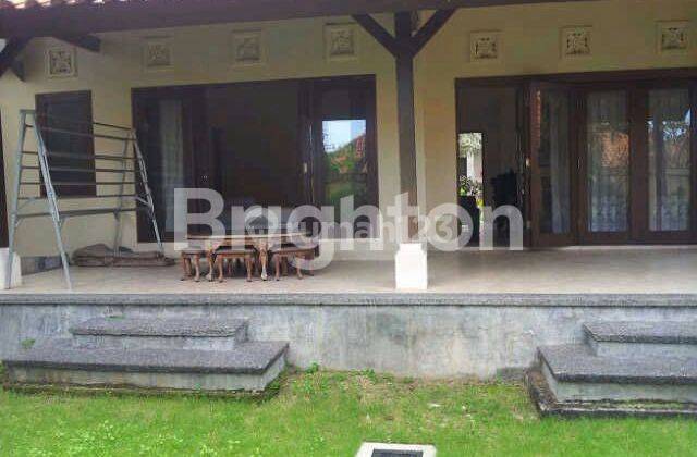 ONE-STORY HOUSE READY TO LIVE IN NUSA DUA 1