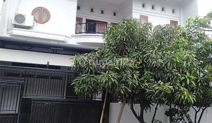 RUMAH 3 LANTAI DI TKI 2 1