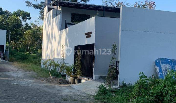 RUMAH VILLA CANTIK DAN BAGUS MODERN KOLAM RENANG DEKAT WISATA BATU 2