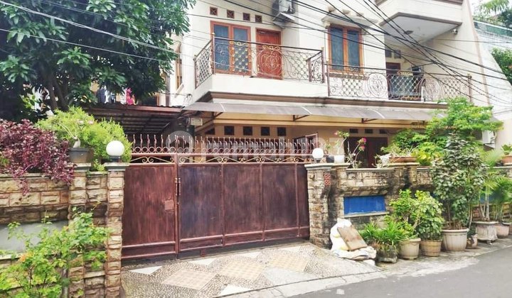 READY-TO-OCCUPY HOUSE; SLIPI VILLAGE, PALMERAH DISTRICT, WEST JAKARTA 1