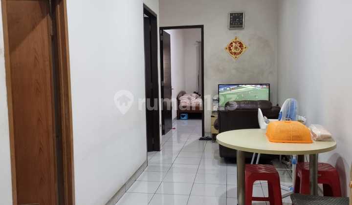 Quick house in Molek Kelapa Gading near restaurant.