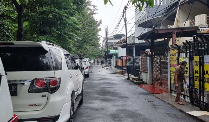 SELL FAST PUAN House near Jogging Park Kelapa Gading Jakarta 2