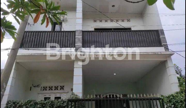 RUMAH CANTIK TERAWAT 2 LANTAI SIAP HUNI 1